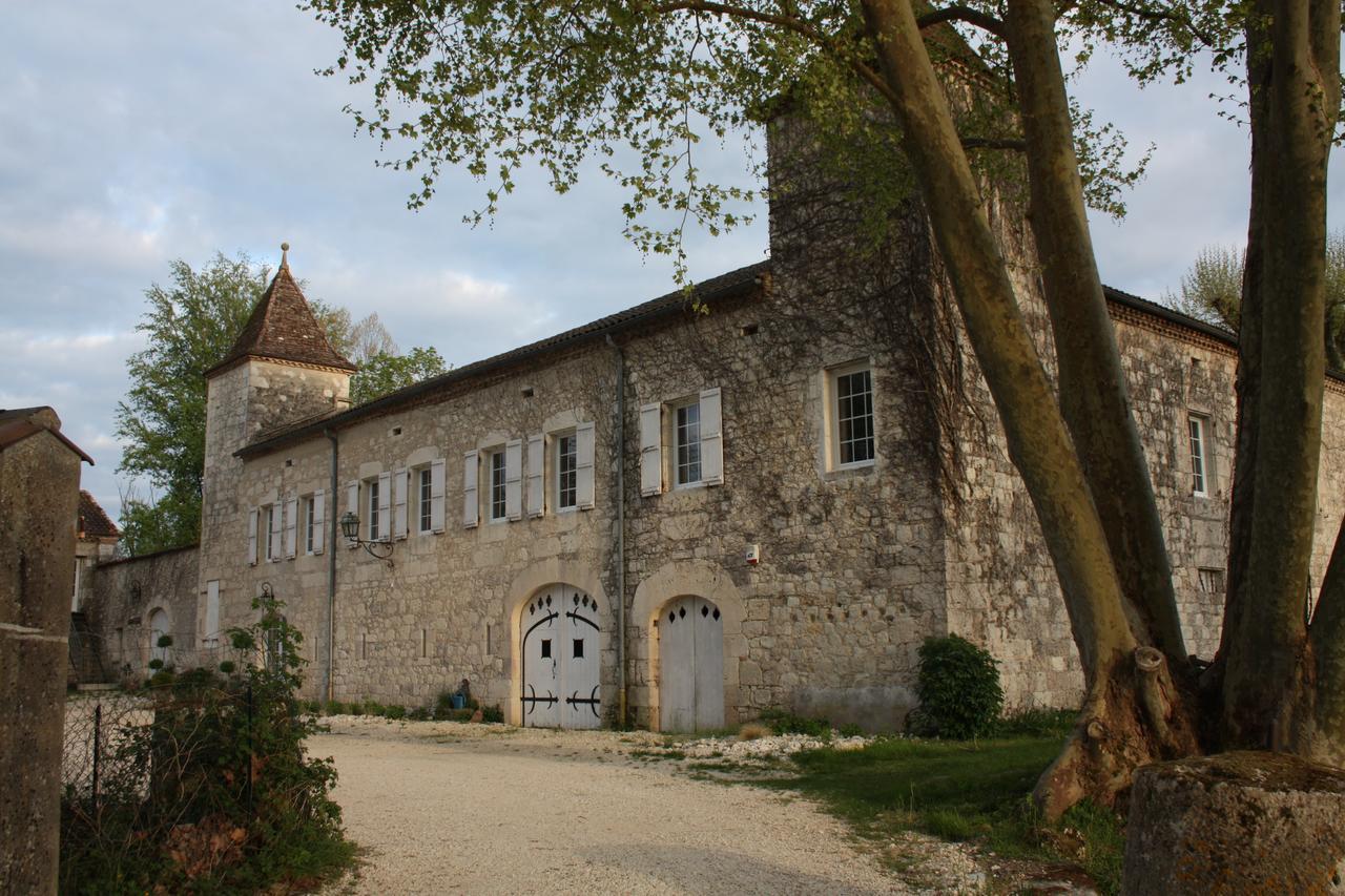 Hotel Moulin De Jouenery Et Spa à Brassac  Extérieur photo